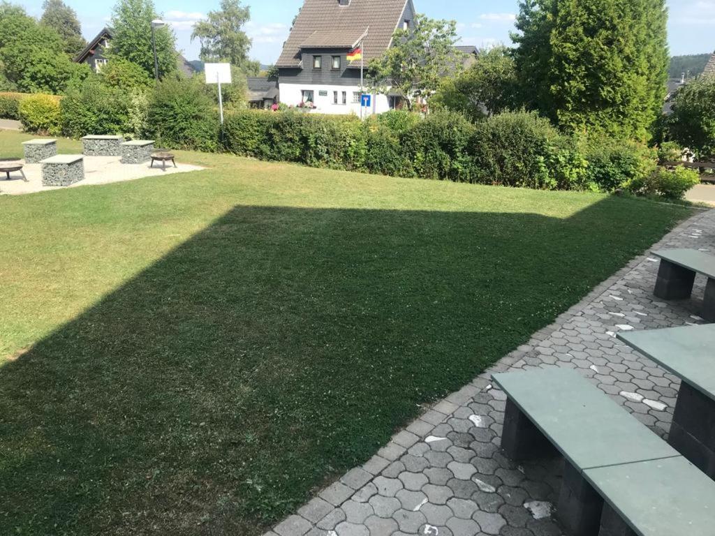 Haus Astenblick In Winterberg Fuer Bis Zu 35 Personen Fuer Wanderveranstaltungen Und Familienfeiern Ngoại thất bức ảnh