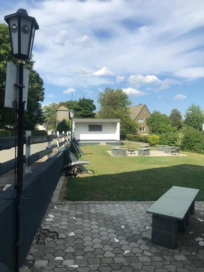 Haus Astenblick In Winterberg Fuer Bis Zu 35 Personen Fuer Wanderveranstaltungen Und Familienfeiern Ngoại thất bức ảnh
