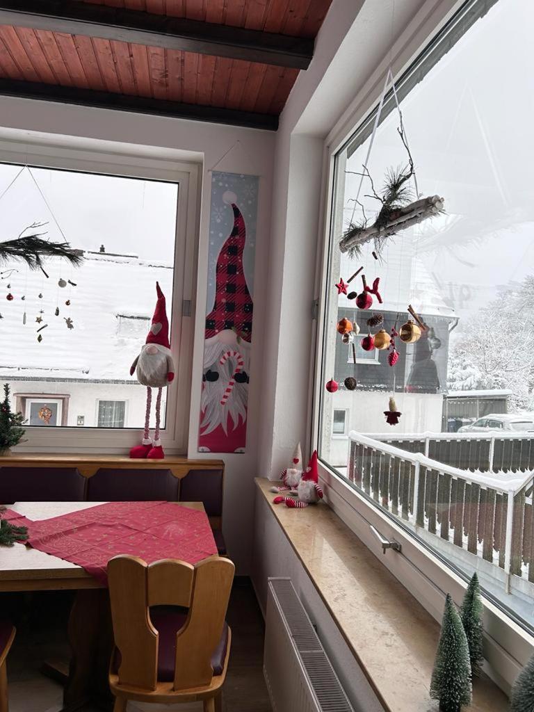 Haus Astenblick In Winterberg Fuer Bis Zu 35 Personen Fuer Wanderveranstaltungen Und Familienfeiern Ngoại thất bức ảnh