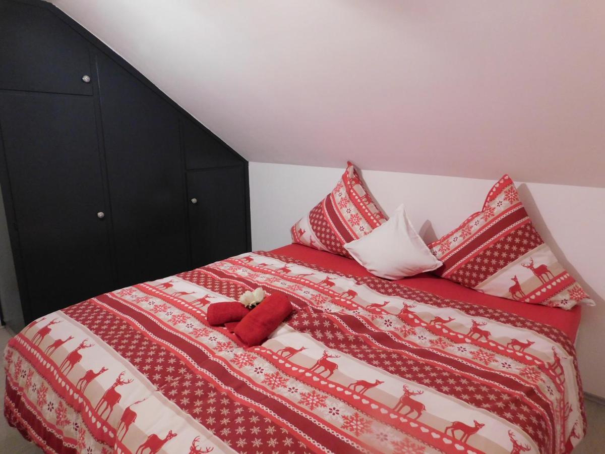 Haus Astenblick In Winterberg Fuer Bis Zu 35 Personen Fuer Wanderveranstaltungen Und Familienfeiern Ngoại thất bức ảnh