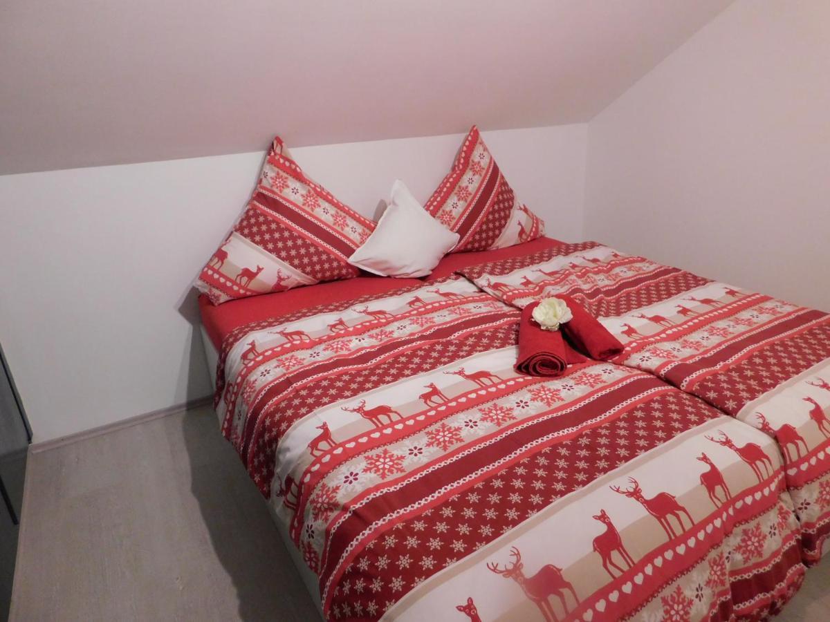 Haus Astenblick In Winterberg Fuer Bis Zu 35 Personen Fuer Wanderveranstaltungen Und Familienfeiern Ngoại thất bức ảnh