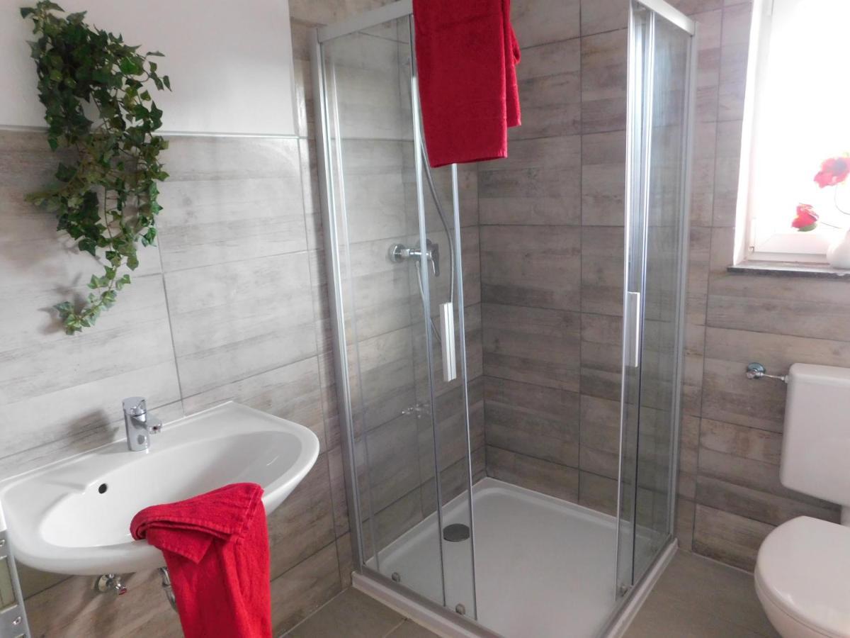 Haus Astenblick In Winterberg Fuer Bis Zu 35 Personen Fuer Wanderveranstaltungen Und Familienfeiern Ngoại thất bức ảnh